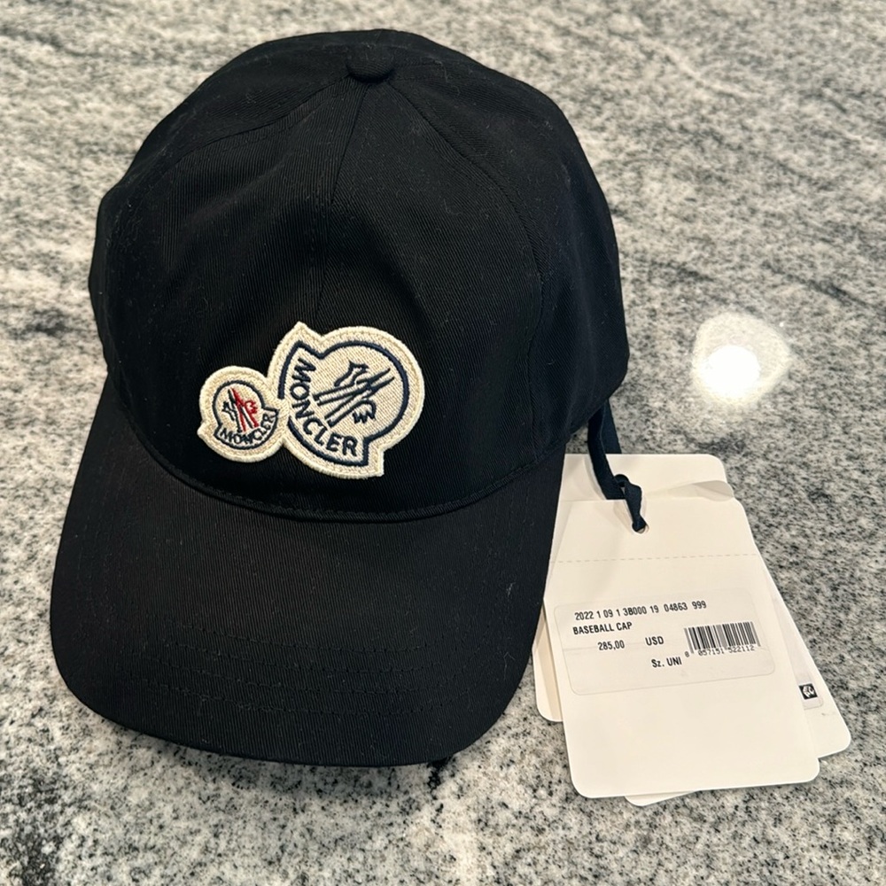 NWT Black Moncler double logo baseball hat.
